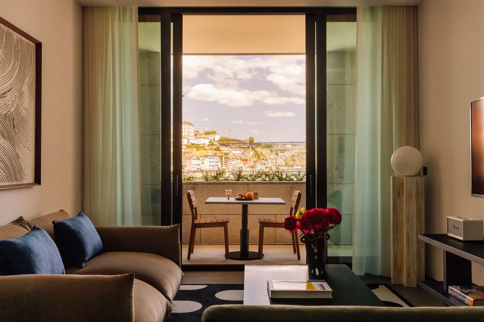 The Rebello Hotel & Spa: A suite with the river on the balcony
