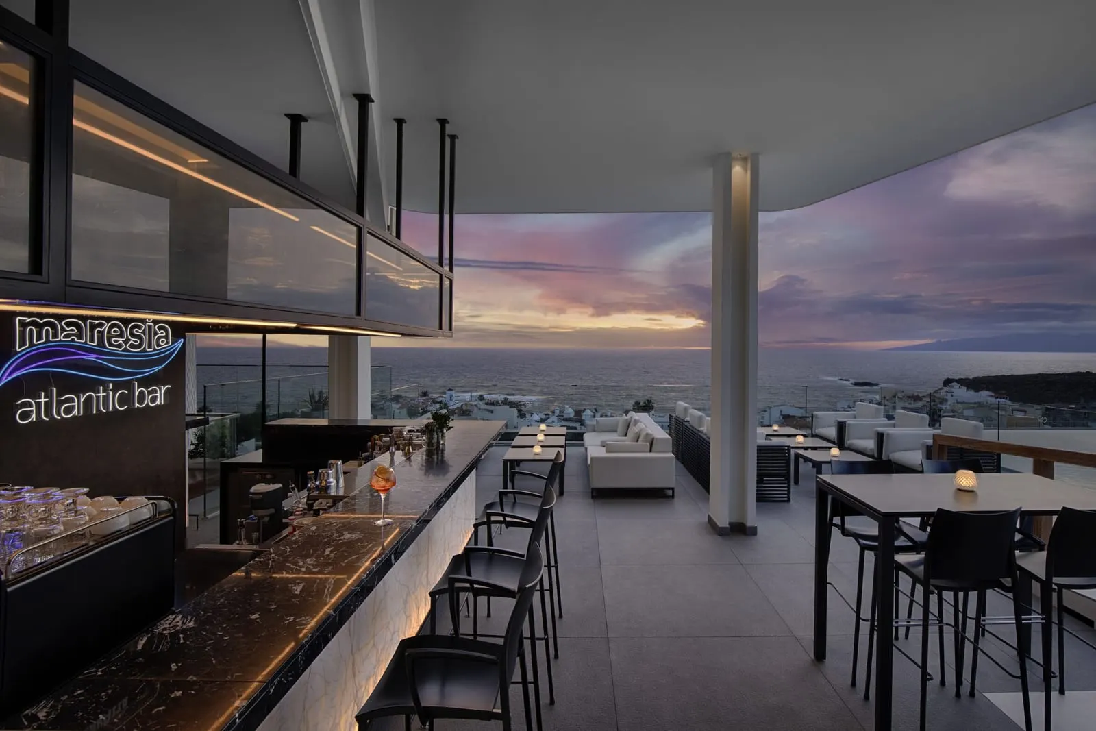 Royal Hideaway Corales Beach: Rooftop bar