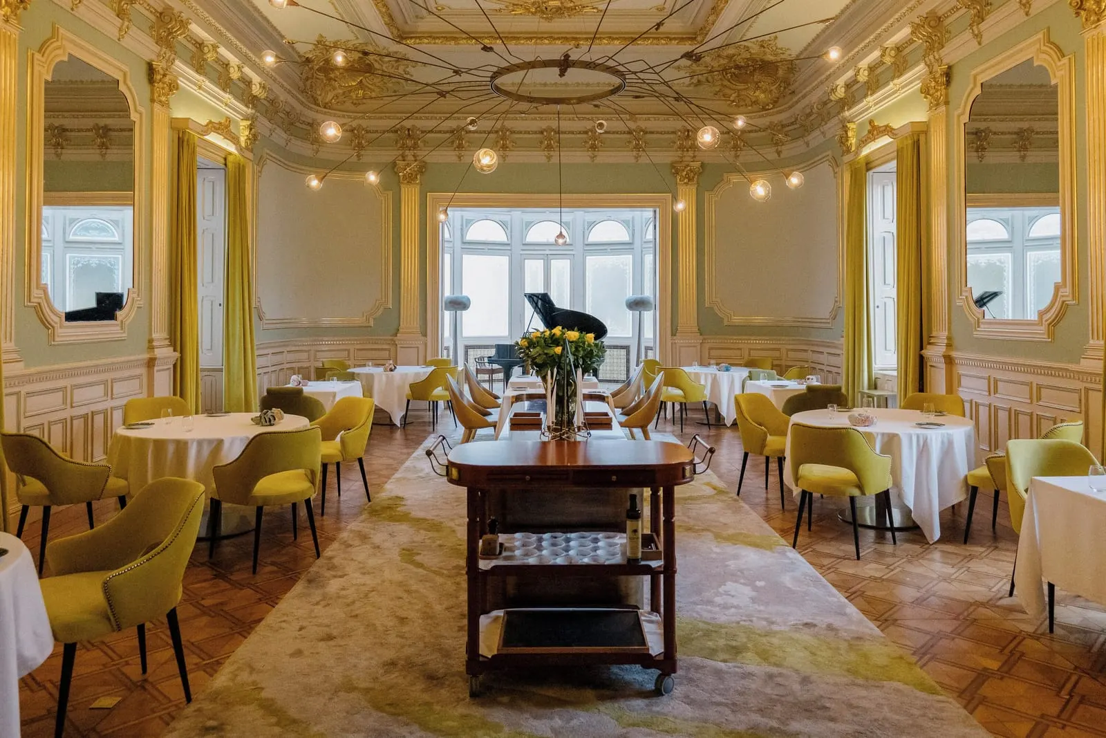 Vila Foz Hotel & Spa: The starred dining room