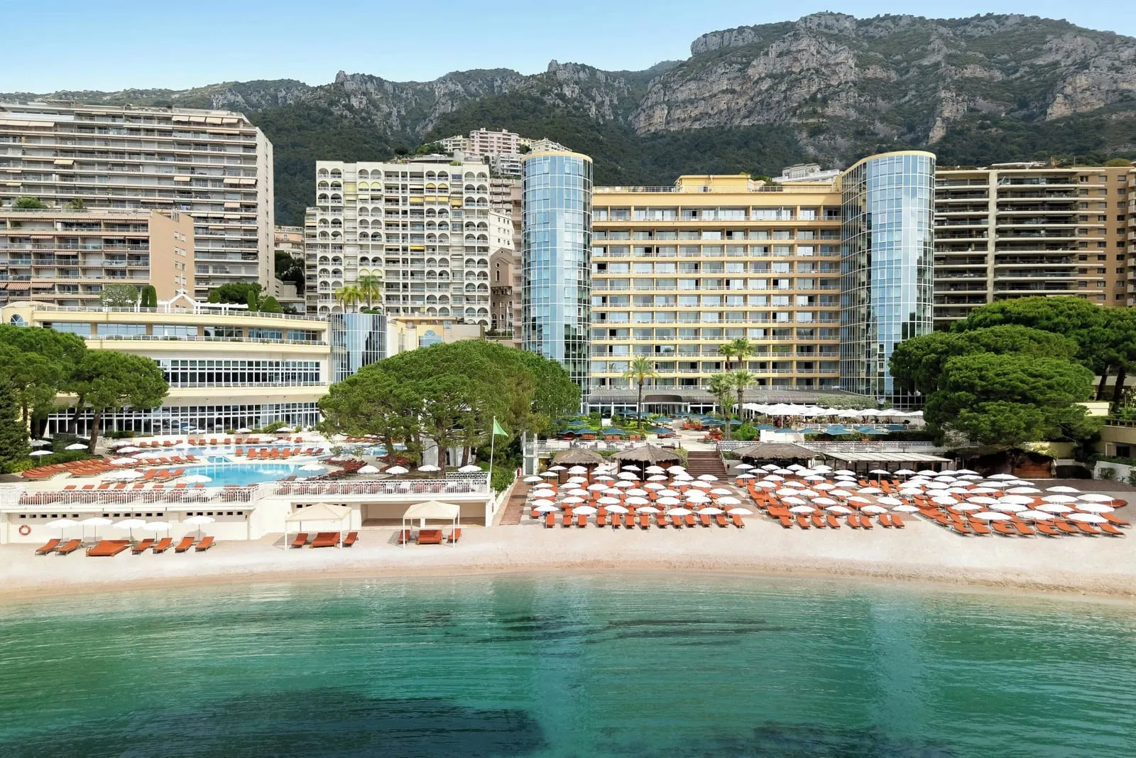 Le Méridien Beach Plaza: The hotel on Larvotto beach