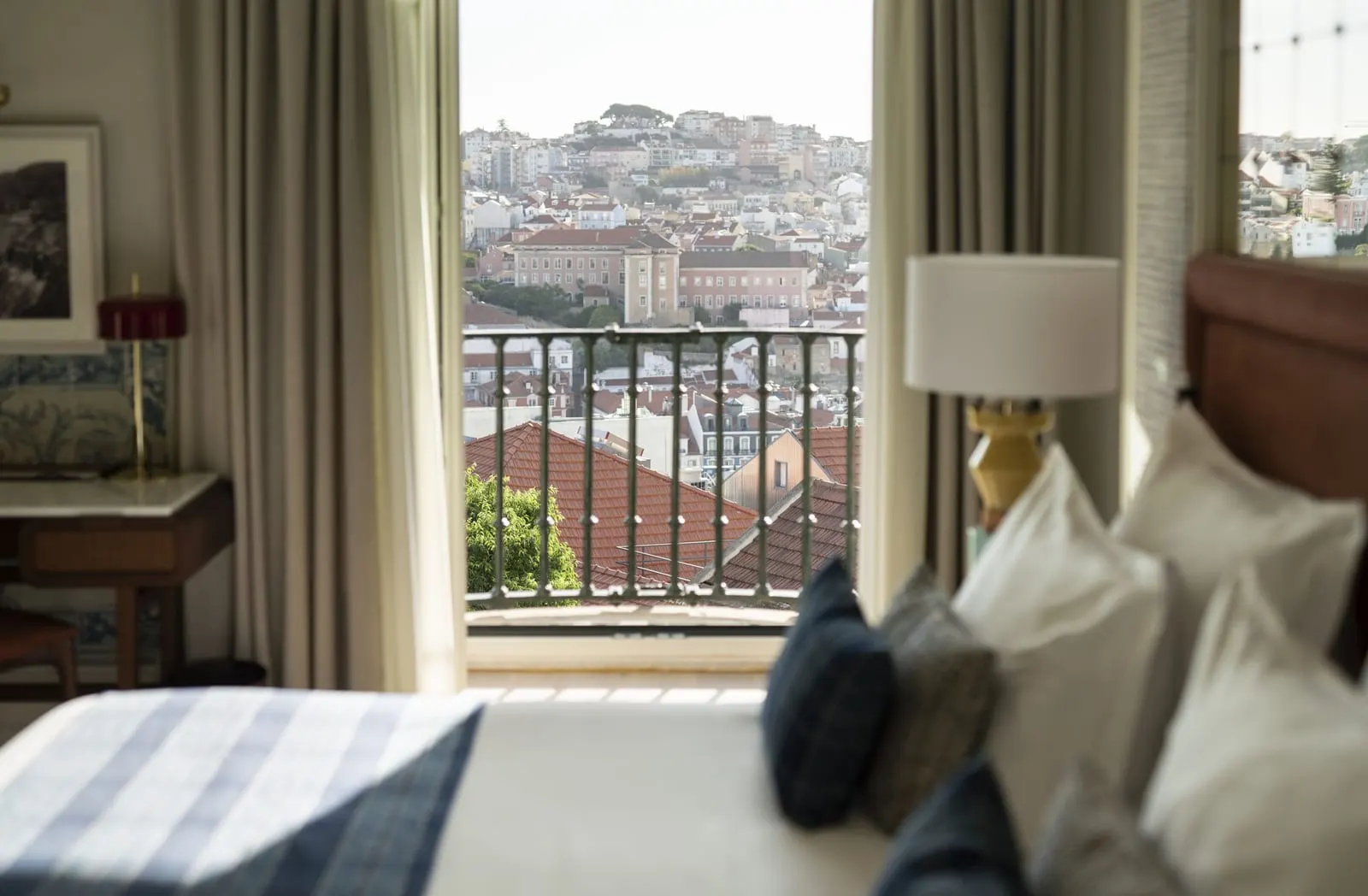 Palácio Ludovice: Room with a view over Lisbon