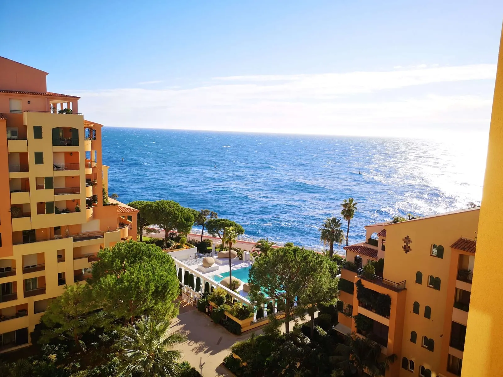 Columbus Hotel Monte-Carlo: The hotel above the sea