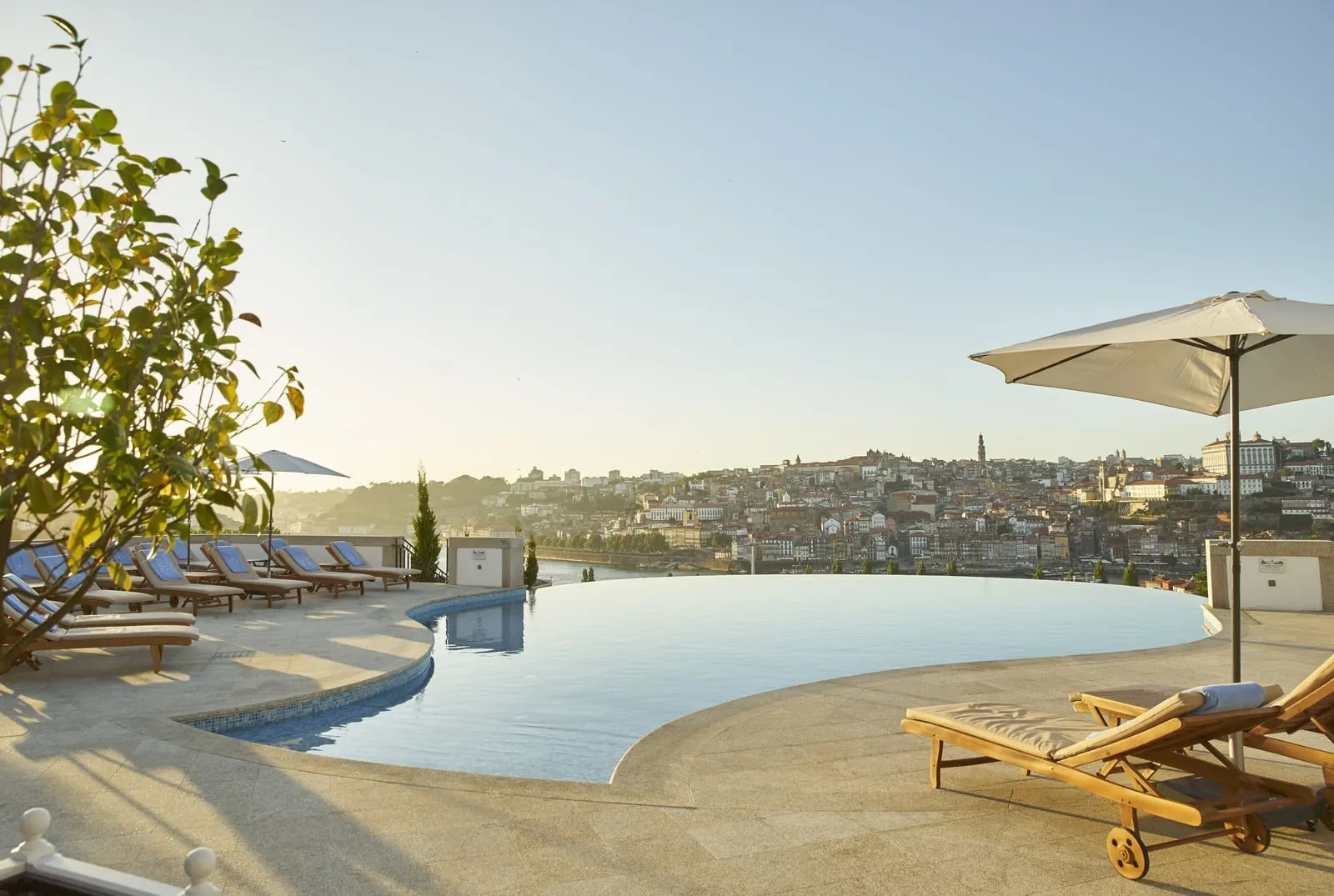 The Yeatman: The infinity pool over Porto