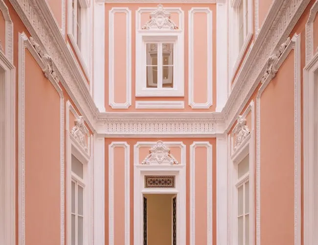 Palácio Príncipe Real: The courtyard façade
